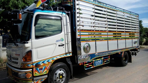 ขายรถ6ล้อ HINO MEGA 175แรง สภาพพร้อมใช้งาน เอกสารพร้อมโอน สนใจโทร 090-8588220คุณนะ 093-3258446คุณบิว หรือเข้าดูสินค้าอื่นๆได้ที่ www.truck.in.th/498 หรือเพจFacebook ณรงค์ ซื้อขายรถมือสอง (เว็บไซต์ส่วนตัว) หรือFacebook ตลาดรถมือสอง คุณนะ