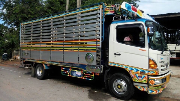 ขายรถ6ล้อ HINO MEGA 175แรง สภาพพร้อมใช้งาน เอกสารพร้อมโอน สนใจโทร 090-8588220คุณนะ 093-3258446คุณบิว หรือเข้าดูสินค้าอื่นๆได้ที่ www.truck.in.th/498 หรือเพจFacebook ณรงค์ ซื้อขายรถมือสอง (เว็บไซต์ส่วนตัว) หรือFacebook ตลาดรถมือสอง คุณนะ