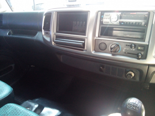 6 ล้อกลาง *Euro.3* HINO *ซีรีย์500* FC9J 175 แรงม้า *ยาว 5.50 ม.* รถสวยจัด รถห้างแท้ * มีเล่มพร้อม* (ไมล์ 4&times;,&times;&times;&times; โล)