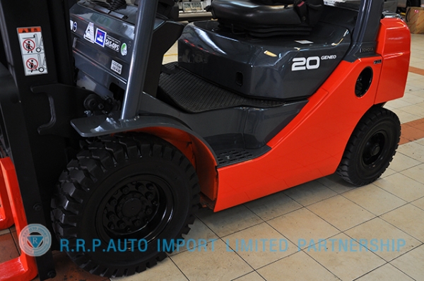 ขายรถโฟล์คลิฟท์มือสอง TOYOTA รุ่น 8FG20-19697 ราคา xxx,xxx บาท นำเข้าจากประเทศญี่ปุ่น 100\% ไม่เคยใช้งานในไทย