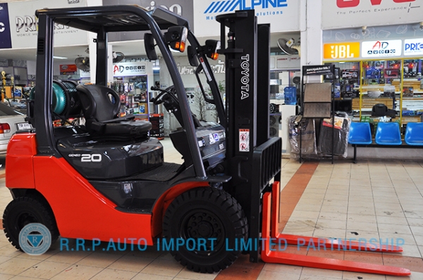 ขายรถโฟล์คลิฟท์มือสอง TOYOTA รุ่น 8FG20-19697 ราคา xxx,xxx บาท นำเข้าจากประเทศญี่ปุ่น 100\% ไม่เคยใช้งานในไทย