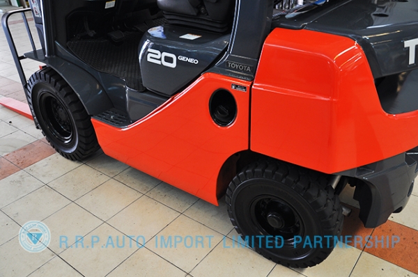 ขายรถโฟล์คลิฟท์มือสอง TOYOTA รุ่น 8FG20-19697 ราคา xxx,xxx บาท นำเข้าจากประเทศญี่ปุ่น 100\% ไม่เคยใช้งานในไทย