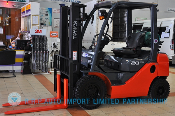 ขายรถโฟล์คลิฟท์มือสอง TOYOTA รุ่น 8FG20-19697 ราคา xxx,xxx บาท นำเข้าจากประเทศญี่ปุ่น 100\% ไม่เคยใช้งานในไทย