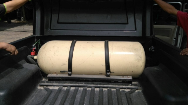 ชุดแก๊ส NGV ถอดจากวีโก้ 2.7 ชุดแก๊ส NGV ถอดจากวีโก้ 2.7