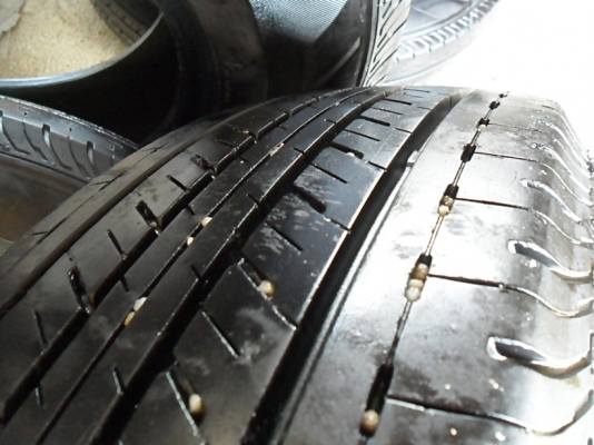 ยางกระบะขอบ15 บริดสโตน195-R15ลงพื้นปี15(4เส้น 4,500บ)