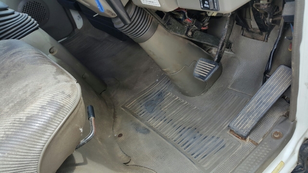 รถบรรทุก 6 ล้อ ISUZU รุ่น NKR58LU5  110 แรงม้า  ปีจดทะเบียน 2533