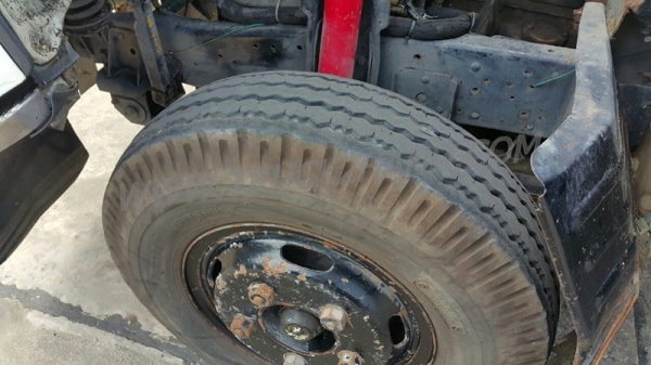 รถบรรทุก 6 ล้อ ISUZU รุ่น NKR58LU5  110 แรงม้า  ปีจดทะเบียน 2533