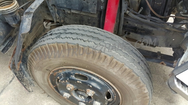 รถบรรทุก 6 ล้อ ISUZU รุ่น NKR58LU5  110 แรงม้า  ปีจดทะเบียน 2533