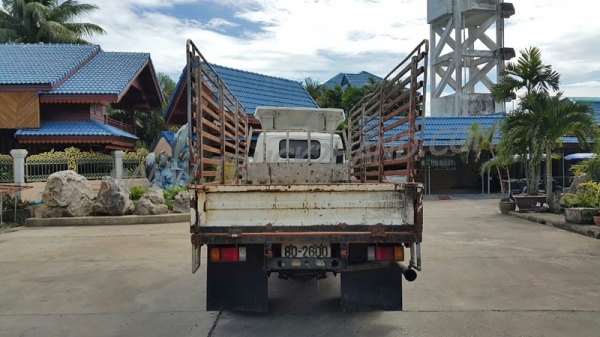 รถบรรทุก 6 ล้อ ISUZU รุ่น NKR58LU5  110 แรงม้า  ปีจดทะเบียน 2533