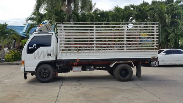 รถบรรทุก 6 ล้อ ISUZU รุ่น NKR58LU5  110 แรงม้า  ปีจดทะเบียน 2533