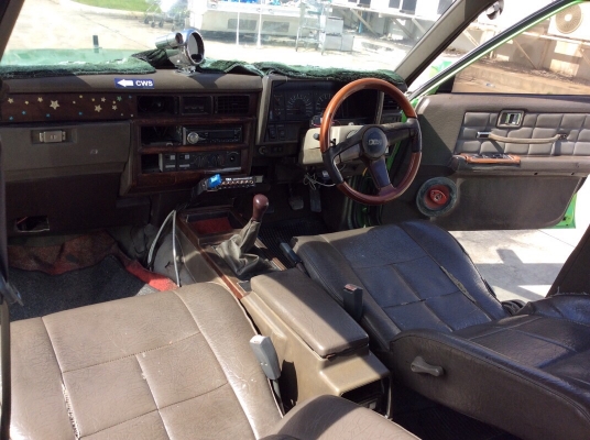 ขายรถนิสสัน เซดริก VG30. ปี91 เครื่อง 1JZหัวฉีด เกียร์ธรรมดา ติดแก๊สLPG เพาเวอร์ ไฟฟ้าทั้งคัน ภายในเดิมๆแอร์หนาว เครื่องเสียงวัดรอบแต่ง ชุดแต่งรอบคันสีเงาใช้ได้ แม็กขอบ15" ยางดี ภาษี59 รถขับดีครับเครื่องดี ช่วงล่างนิ่มนวล รถพร้อมใช้ ขับกล้บได้เลยครับ