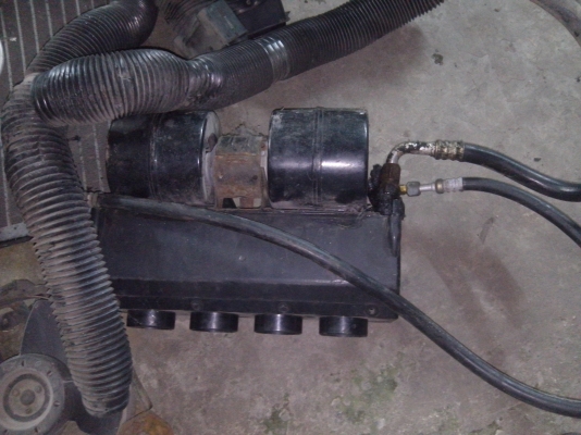 แผงแอร์  คอยร้อน  คอยเย็น พร้อมพัดลม รถตู้