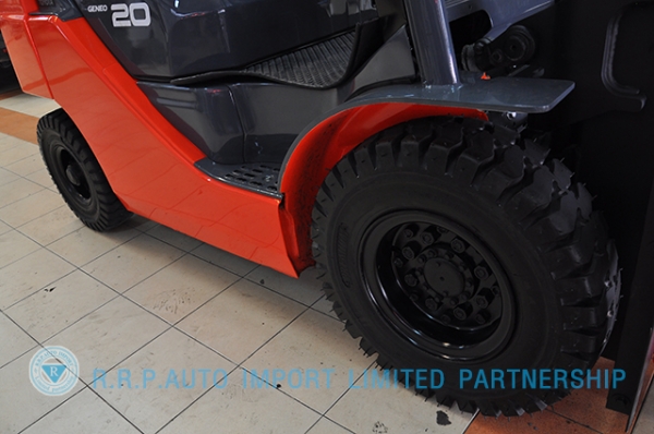 ขายรถโฟล์คลิฟท์มือสอง TOYOTA รุ่น 8FG20-10373 ราคา xxx,xxx บาท นำเข้าจากประเทศญี่ปุ่น 100\% ไม่เคยใช้งานในไทย