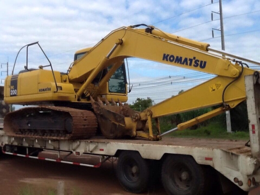 ขายรถแบคโฮ  KOMATSU PC 200-7 รถสวยพร้อมใช้งาน เอกสารเล่มทะเบียน