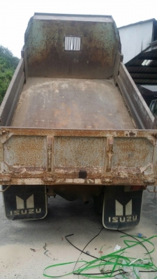 รถอีซูซู 6 ล้อดั้ม NKR เปลื่ยนเครื่อง 110 แรงม้า. ปี 42    สนใจติดต่อ  081 - 6079515