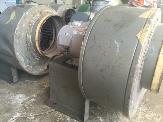 ขายพัดลมโบล์โว่ ดูดอากาศ ครึ่งแรง มิตซู ไฟ220 สภาพดีใช้งานได้ทุกตัวครับ