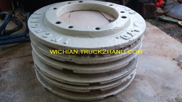 ขายแล้วพร้อมใส่รถไถ6610 ZF เวทถ่วงล้อหลังรถไถฟอร์ด  ยกชุด6แผ่น เวทติดรถอย่างหนาสวยมาก ราคา12,000บาท.