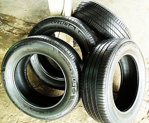 ยางขอบ16 มิชลิน205-60-R16ลงพื้นปี14 (4เส้น 3,600บ)