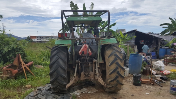 JOHN DEERE 5310K 2 เพลาเดิมๆพร้อมใช้รถทำงานปกติพร้อมอินวอย JOHN DEERE 5310K 2 เพลาเดิมๆพร้อมใช้รถทำงานปกติพร้อมอินวอย