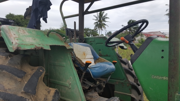 JOHN DEERE 5310K 2 เพลาเดิมๆพร้อมใช้รถทำงานปกติพร้อมอินวอย JOHN DEERE 5310K 2 เพลาเดิมๆพร้อมใช้รถทำงานปกติพร้อมอินวอย