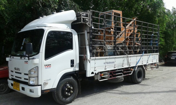 แจ้งลูกค้าสกล ครับ รถออกเดินทางแล้วนะคระบ สำหรับรถตักล้อยาง KOMATSU คาดว่าพรุ่งนี้เช้าจะถึงครับ