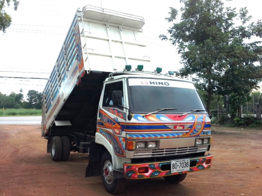 ขายด่วน รถ 6 ล้อดั้ม HINO รถห้าง สภาพพร้อมใช้