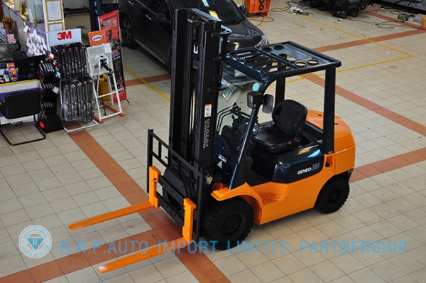 ขายรถโฟล์คลิฟท์มือสอง TOYOTA รุ่น7FD25-19872 ราคา xxx,xxx บาท นำเข้าจากประเทศญี่ปุ่น 100\% ไม่เคยใช้งานในไทย