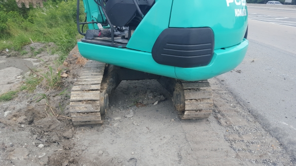 ขายรถขุดpc25---7  มีไลน์หัวเจาะ  รถนอกญี่ปุ่นถูกเหลือเชื่อ