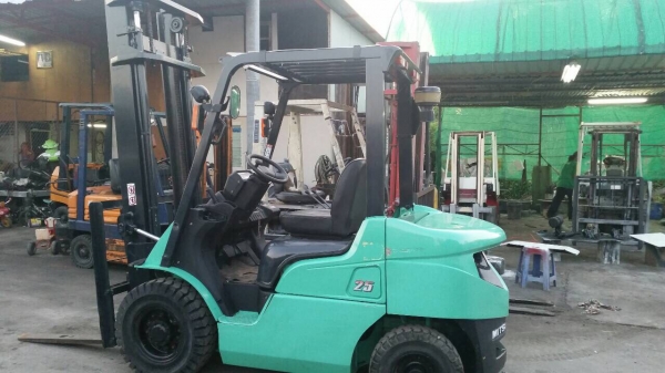 ขายครับรถฟอล์คลิฟท์ มิตซู แกนเดีย 2.5 ตัน ดีเซล เสา 4 เมตร พร้อมใช้