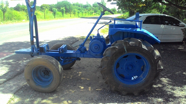 โครงรถไถนั้งขับ