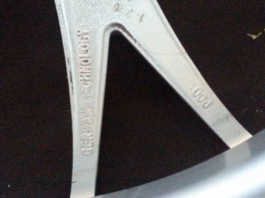 ขายล้อแมกซ์  BMW  E46  ขอบ 19  BBS รุ่น LH  5 รู 120 สภาพสวย