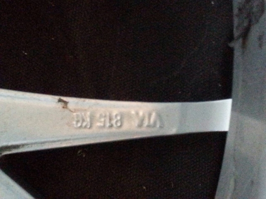 ขายล้อแมกซ์  BMW  E46  ขอบ 19  BBS รุ่น LH  5 รู 120 สภาพสวย