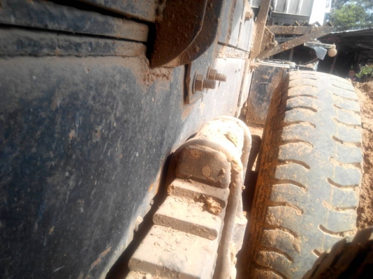 ขายสิบล้อดั้ม ไอ้หลงMITSUBISHI FN527 TD4XX สภาพพร้อมใช้งาน เครื่องเกียร์ดี หัวเดิมบางยางพร้อมใช้ราคาต่อรองได้ เอกสารพร้อมโอน