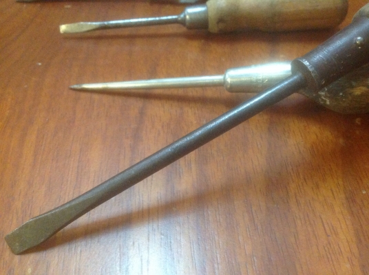 ขายไขควงด้ามไม้โบราณ U.S.A. ชุด 6 ตัว