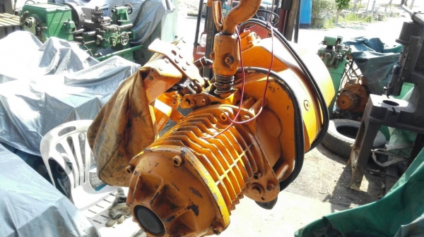 ******** Sold Out!! ********  รอกโซ่ KITO 1 Ton. Japan 380V.ใช้ไฟบ้านเราแล้ว สภาพสวย สด นอก ดึงนิ่มพร้อมใช้งาน!!