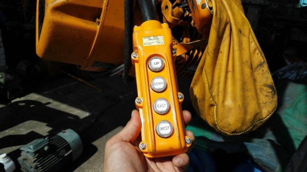 ******** Sold Out!! ********  รอกโซ่ KITO 1 Ton. Japan 380V.ใช้ไฟบ้านเราแล้ว สภาพสวย สด นอก ดึงนิ่มพร้อมใช้งาน!!