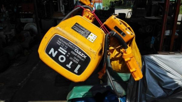 ******** Sold Out!! ********  รอกโซ่ KITO 1 Ton. Japan 380V.ใช้ไฟบ้านเราแล้ว สภาพสวย สด นอก ดึงนิ่มพร้อมใช้งาน!!