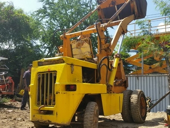 รถตักล้อยาง KOMATSU: SD10-2 เครื่องดีเซล มือสองญี่ปุ่นแท้ พร้อมใช้งาน ชมวีดีโอได้ครับ