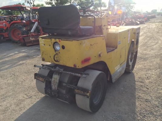 รถบดถนน ขนาด 2.5 ตัน SAKAI เก่าญี่ปุ่น รถบดถนน ขนาด 2.5 ตัน SAKAI เก่าญี่ปุ่น