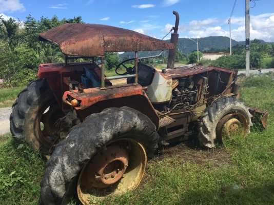 รถไถ KUBOTA M8950DTF-51457 ,มีผานดันหน้า ขายตามสภาพ.จอดไว้เกือบปี..