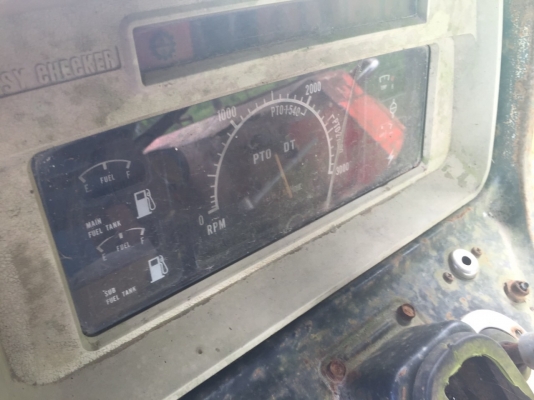 รถไถ KUBOTA M8950DTF-51457 ,มีผานดันหน้า ขายตามสภาพ.จอดไว้เกือบปี..