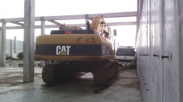 ขายด่วนรถแบคโฮCAT330Cรถชื้อมาไมได้ทำงานใหม่สุดๆๆเลย