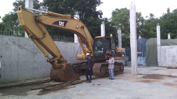 ขายด่วนรถแบคโฮCAT330Cรถชื้อมาไมได้ทำงานใหม่สุดๆๆเลย