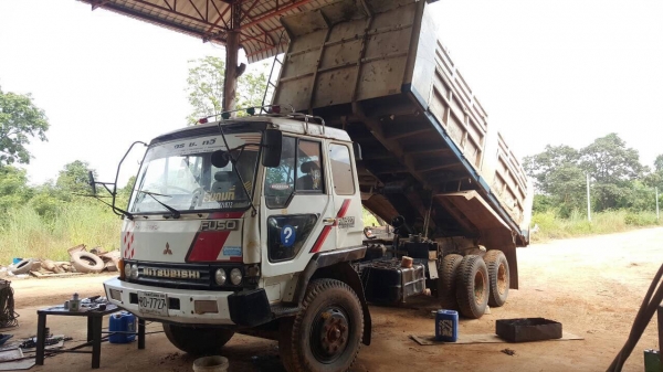 ขาย 10 ล้อดั้ม ไอ้หลง FN527M-A เครื่อง 6D16 195 แรงม้า คัสซีสวยตลอดเส้น เกียร์ 10 สปีด ยางเต็ม เปลี่ยนซีลกระบอกดั้มให้ใหม่ด้วยครับ ขาย 10 ล้อดั้ม ไอ้หลง FN527M-A เครื่อง 6D16 195 แรงม้า คัสซีสวยตลอดเส้น เกียร์ 10 สปีด ยางเต็ม เปลี่ยนซีลกระบอกดั้มให้ใหม่ด้วยครับ