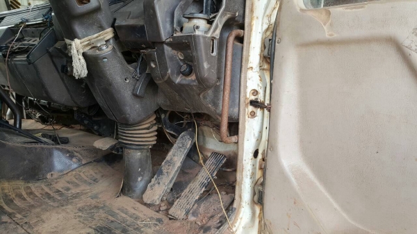 ขาย 10 ล้อดั้ม ไอ้หลง FN527M-A เครื่อง 6D16 195 แรงม้า คัสซีสวยตลอดเส้น เกียร์ 10 สปีด ยางเต็ม เปลี่ยนซีลกระบอกดั้มให้ใหม่ด้วยครับ ขาย 10 ล้อดั้ม ไอ้หลง FN527M-A เครื่อง 6D16 195 แรงม้า คัสซีสวยตลอดเส้น เกียร์ 10 สปีด ยางเต็ม เปลี่ยนซีลกระบอกดั้มให้ใหม่ด้วยครับ