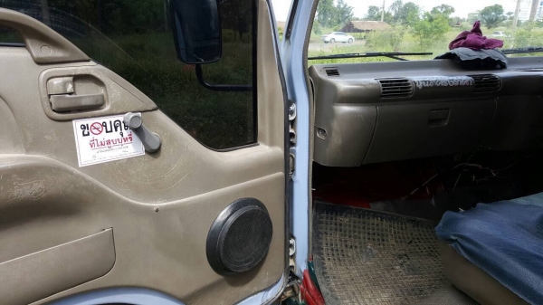 ขาย 6 ล้อโดยสาร NPR66LX5 T ปี 40 กระบะยาว 4.30 เมตร เครื่อง 4HF1 120 แรงม้าฝาขาว คัสซีสวยตลอดเส้น แอร์เย็น ทะเบียนพร้อมโอนครับ ขาย 6 ล้อโดยสาร NPR66LX5 T ปี 40 กระบะยาว 4.30 เมตร เครื่อง 4HF1 120 แรงม้าฝาขาว คัสซีสวยตลอดเส้น แอร์เย็น ทะเบียนพร้อมโอนครับ