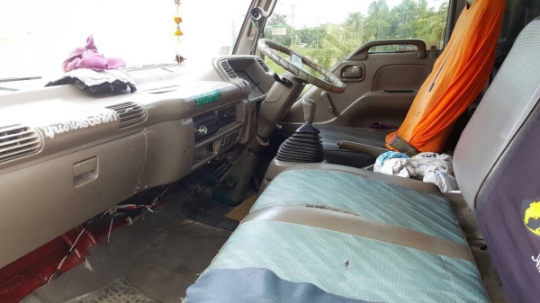 ขาย 6 ล้อโดยสาร NPR66LX5 T ปี 40 กระบะยาว 4.30 เมตร เครื่อง 4HF1 120 แรงม้าฝาขาว คัสซีสวยตลอดเส้น แอร์เย็น ทะเบียนพร้อมโอนครับ ขาย 6 ล้อโดยสาร NPR66LX5 T ปี 40 กระบะยาว 4.30 เมตร เครื่อง 4HF1 120 แรงม้าฝาขาว คัสซีสวยตลอดเส้น แอร์เย็น ทะเบียนพร้อมโอนครับ