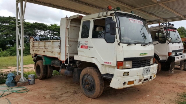 ขาย 6 ล้อดั้ม เครื่อง HO7C 180 แรงม้า เกียร์ HO คัสซีหัวยาว วางหัว FUSO เฟืองท้าย FUSO เบรคทิฟฟี่ พาวเวอร์ ทะเบียนพร้อมโอนครับ ขาย 6 ล้อดั้ม เครื่อง HO7C 180 แรงม้า เกียร์ HO คัสซีหัวยาว วางหัว FUSO เฟืองท้าย FUSO เบรคทิฟฟี่ พาวเวอร์ ทะเบียนพร้อมโอนครับ