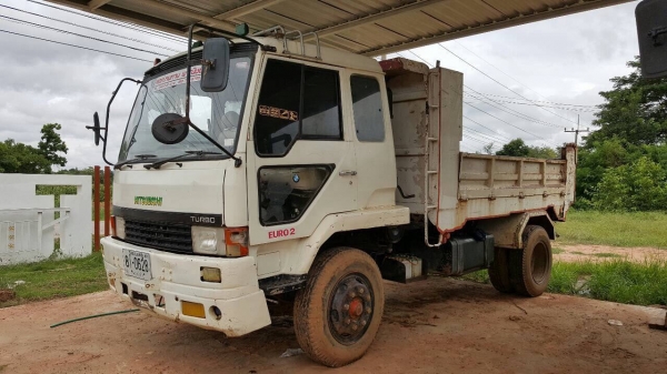 ขาย 6 ล้อดั้ม เครื่อง HO7C 180 แรงม้า เกียร์ HO คัสซีหัวยาว วางหัว FUSO เฟืองท้าย FUSO เบรคทิฟฟี่ พาวเวอร์ ทะเบียนพร้อมโอนครับ