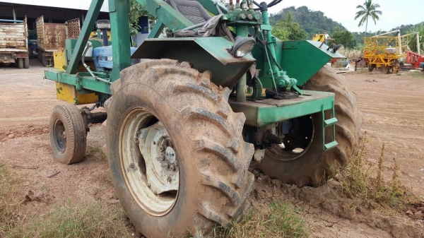 ขายรถไถ FORD 6600 T3 ติดคีบหลัง เอกสารสัญญาซื้อขาย รถพร้อมใช้ ราคาคุยกันได้ครับ ขายรถไถ FORD 6600 T3 ติดคีบหลัง เอกสารสัญญาซื้อขาย รถพร้อมใช้ ราคาคุยกันได้ครับ